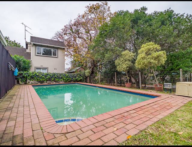 3.5 BEDROOM TOWNHOUSE FOR SALE IN THE WOLDS